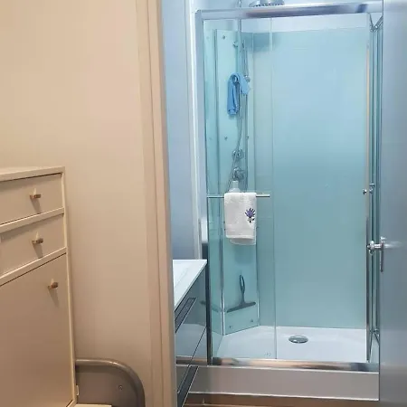 Apartment T2 Avec Coin Cabine, Parking Et Casier A Skis - - Fr-1-592-38 *
